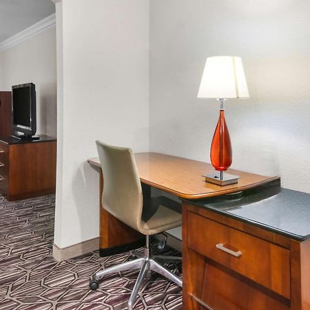 Surestay Plus By Best Western Fort Worth Benbrook Exterior photo