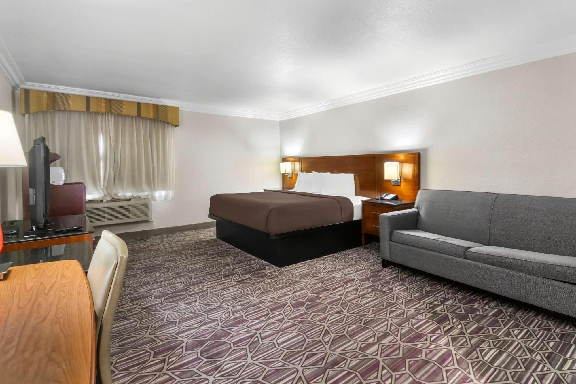 Surestay Plus By Best Western Fort Worth Benbrook Exterior photo